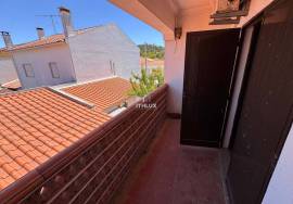 Mixed building for housing and commerce, with views and generous space in Tramaga.