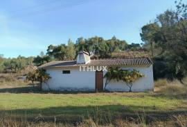 MIXED OWNERSHIP | ~11 ha | GALVEIAS – ALTO ALENTEJO _ Existing housing | Own water | Cork oak forest | Architecture study concluded.