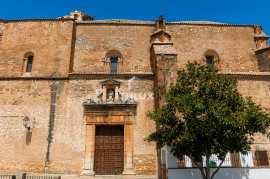 6 BEDROOM HOUSE WITH PATIO IN VILLALBA DE LOS BARROS