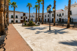 6 BEDROOM HOUSE WITH PATIO IN VILLALBA DE LOS BARROS