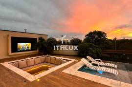 Luxury Villa with 3 Suites, Elevator and Heated Pool | Casalbuono Condominium, Limeira