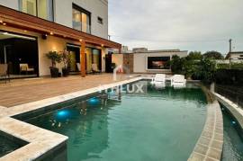 Luxury Villa with 3 Suites, Elevator and Heated Pool | Casalbuono Condominium, Limeira