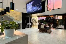 Luxury Villa with 3 Suites, Elevator and Heated Pool | Casalbuono Condominium, Limeira