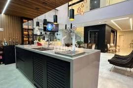 Luxury Villa with 3 Suites, Elevator and Heated Pool | Casalbuono Condominium, Limeira