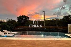 Luxury Villa with 3 Suites, Elevator and Heated Pool | Casalbuono Condominium, Limeira