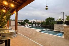 Luxury Villa with 3 Suites, Elevator and Heated Pool | Casalbuono Condominium, Limeira