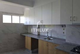 T2 Duplex Fully Renovated with 6 Rooms – Next to the Amadora East Metro