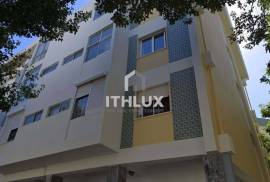 T2 Duplex Fully Renovated with 6 Rooms – Next to the Amadora East Metro