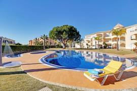 Renovated 3 Bedroom Apartment in Vilamoura Prestigious Condominium with Swimming Pool