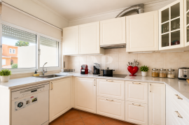 4 bedroom villa for sale in Vilamoura with golf views 4 bedroom villa for sale in Vilamoura with golf views