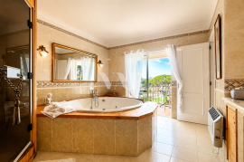 4 bedroom villa for sale in Vilamoura with golf views 4 bedroom villa for sale in Vilamoura with golf views