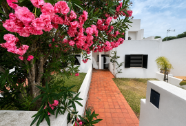 3 bedroom townhouse for sale in Vilamoura 3 bedroom townhouse for sale in Vilamoura