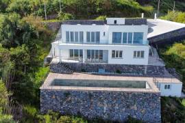 Private Retreat in Tabua – Ocean Views & Nature