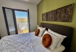 Beautiful B&B or Family Home Townhouse