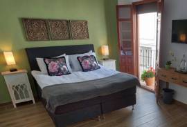 Beautiful B&B or Family Home Townhouse
