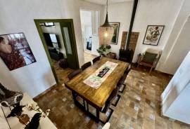 Beautiful B&B or Family Home Townhouse