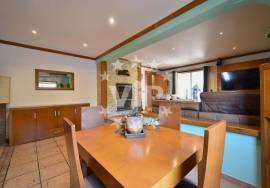 ALBUFEIRA - GALE - 3 BED TOWHOUSE INCLUDING A SEPARATE APARTMENT - COMMUNAL SWIMMING POOL