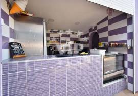 SUCCESSFUL COMMERCIAL BUSINESS - SWIMMING POOL BAR AND RESTAURANT - 15 HOLE CRAZY GOLF COURSE