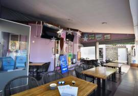 SUCCESSFUL COMMERCIAL BUSINESS - SWIMMING POOL BAR AND RESTAURANT - 15 HOLE CRAZY GOLF COURSE