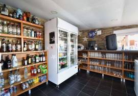 SUCCESSFUL COMMERCIAL BUSINESS - SWIMMING POOL BAR AND RESTAURANT - 15 HOLE CRAZY GOLF COURSE