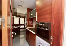 High-Quality 2-Bedroom Apartment with Balcony and Parking – Central Loulé