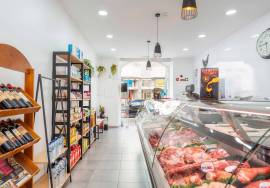 BUTCHER RENOVATED IN 2023 - RUA DE SÃO LUIS - FARO - TRESPASSE