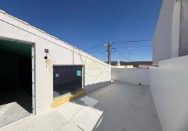 Charming villa in the final stages of construction, located in the quiet village of Tôr, just 10 minutes from Loulé.