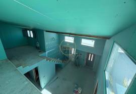 Charming villa in the final stages of construction, located in the quiet village of Tôr, just 10 minutes from Loulé.