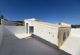 Charming villa in the final stages of construction, located in the quiet village of Tôr, just 10 minutes from Loulé.