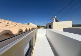 Charming villa in the final stages of construction, located in the quiet village of Tôr, just 10 minutes from Loulé.