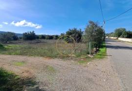 URBAN PLOT with possibility of Extension - 400m2 villa - Sta. Barbara de Nexe