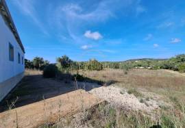 URBAN PLOT with possibility of Extension - 400m2 villa - Sta. Barbara de Nexe