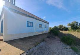 URBAN PLOT with possibility of Extension - 400m2 villa - Sta. Barbara de Nexe