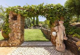 Carvoeiro/Porches - Charming 3 bedroom country villa with pool, privacy and Mediterranean gardens