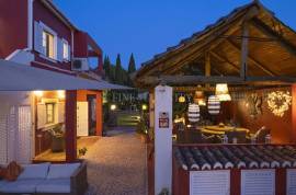 Carvoeiro/Porches - Charming 3 bedroom country villa with pool, privacy and Mediterranean gardens