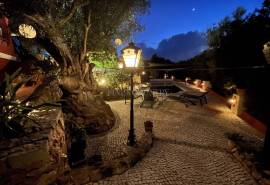 Carvoeiro/Porches - Charming 3 bedroom country villa with pool, privacy and Mediterranean gardens