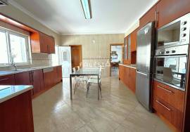DETACHED HOUSE ON A 783 m² PLOT – BUILT IN 2011 DETACHED HOUSE ON A 783 m² PLOT – BUILT IN 2011