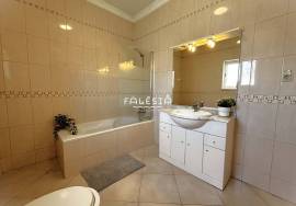 DETACHED HOUSE ON A 783 m² PLOT – BUILT IN 2011 DETACHED HOUSE ON A 783 m² PLOT – BUILT IN 2011