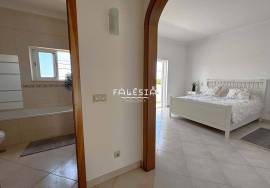 DETACHED HOUSE ON A 783 m² PLOT – BUILT IN 2011 DETACHED HOUSE ON A 783 m² PLOT – BUILT IN 2011
