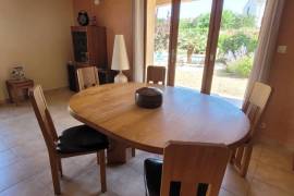 A Charming Villa With 100 M2 Of Living Space, On A Beautifully Landscaped Plot Of 1118 M2 Featuring A Swimming Pool.