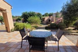 A Charming Villa With 100 M2 Of Living Space, On A Beautifully Landscaped Plot Of 1118 M2 Featuring A Swimming Pool.
