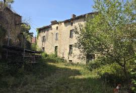 Renovation Opportunity for Sale - Saint-Pardoux-Le-Lac - 87