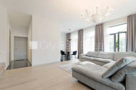 Apartment for rent in Jurmala, 155.00m2