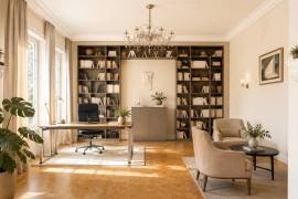 Vacant 5-room apartment with sauna and balcony near Kurfurstendamm
