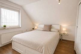 Detached 3 Bedroom house with Garden & Garage Detached 3 Bedroom house with Garden & Garage
