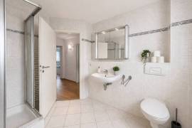 Detached 3 Bedroom house with Garden & Garage Detached 3 Bedroom house with Garden & Garage