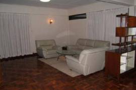 Phayathai, House with garden to let in central location Phayathai, House with garden to let in central location