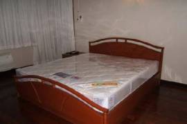 Phayathai, House with garden to let in central location Phayathai, House with garden to let in central location