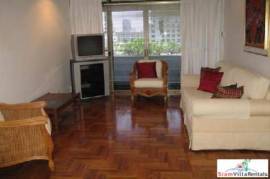 Ruamrudee Garden House - Three Bedroom Condo a Few Minute Walk to Ploenchit BTS