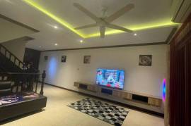Three Storey Three Bedroom Town House For Rent in Patong